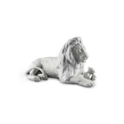 Lladró / Sculptures / Lion with Cub – Leone con cucciolo / statua / porcellana / bianca / opaca