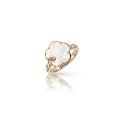 Pasquale Bruni / Petit Jolì Lunaire / anello / oro rosa, madreperla, pietra di luna bianca e diamanti