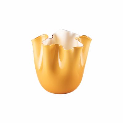 Venini / Fazzoletto / vaso / ambra, interno lattimo / vetro opalino, soffiato e lavorato a mano