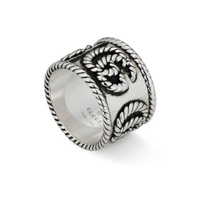 Gucci / GG Marmont / anello fascia Doppia G finitura torchon, 14 mm / argento con finiture anticate